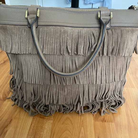 Tory Burch suede bag in very good condition - Picture 2 of 5